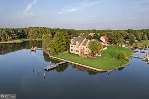 $1,295,000 | 141 Winchester Avenue, Grasonville, MD 21638