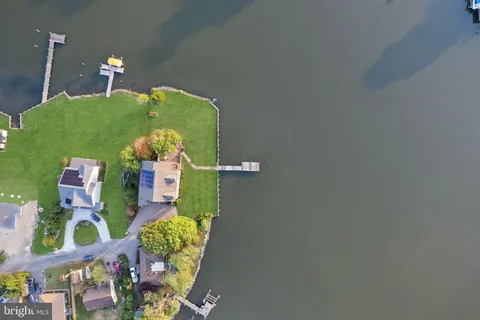 $1,295,000 | 141 Winchester Avenue, Grasonville, MD 21638