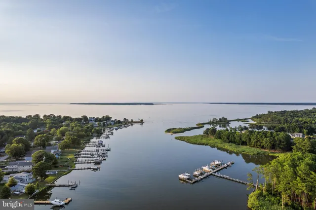 $1,295,000 | 141 Winchester Avenue, Grasonville, MD 21638