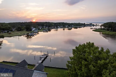 $1,295,000 | 141 Winchester Avenue, Grasonville, MD 21638