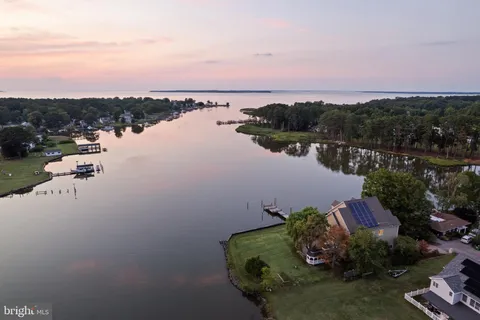 $1,295,000 | 141 Winchester Avenue, Grasonville, MD 21638