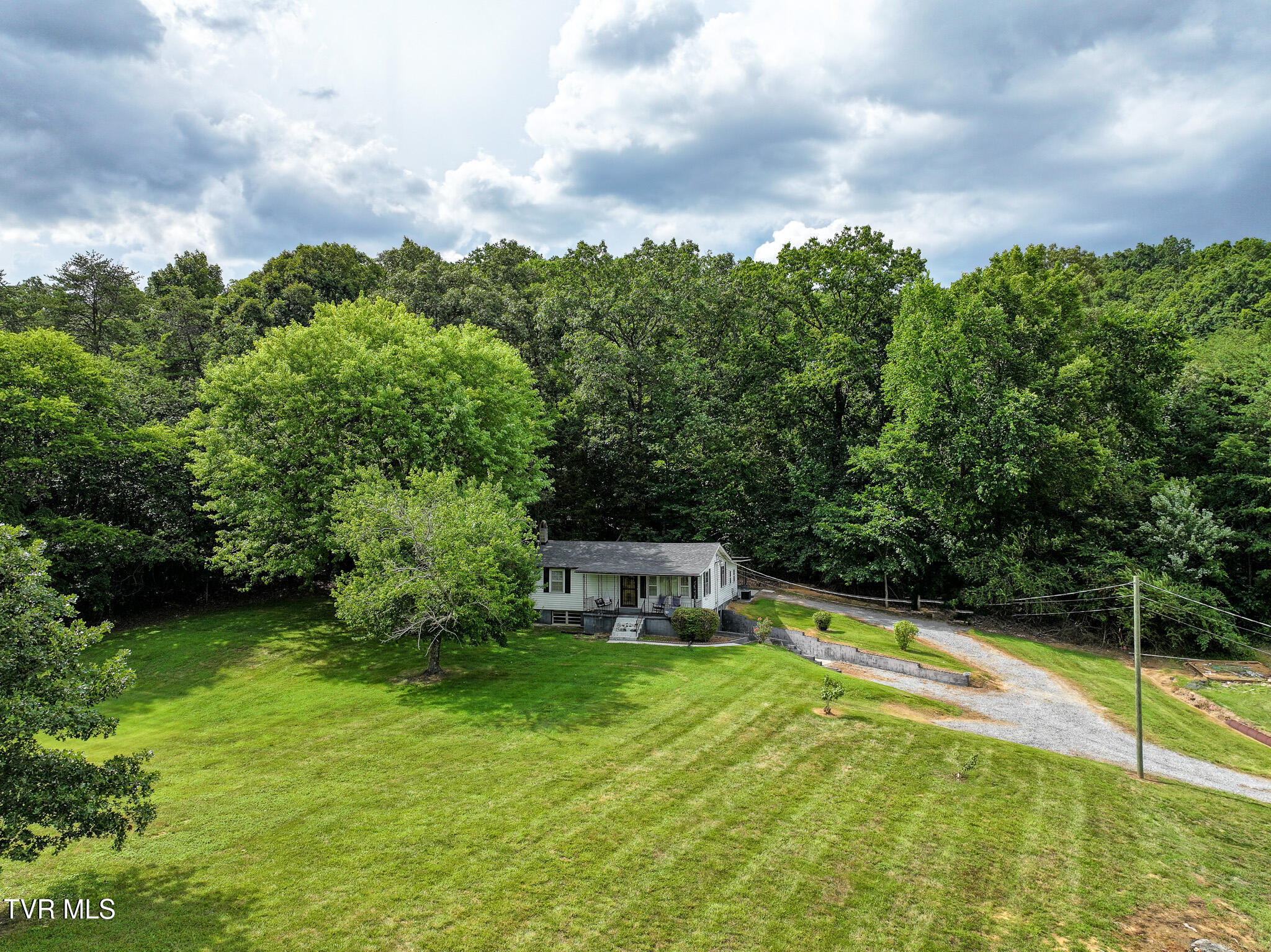 1521 Fish Hatchery Road Morristown, TN 37813 - Photo 5 of 34 DJI_20250715163140_0967_D-Edit