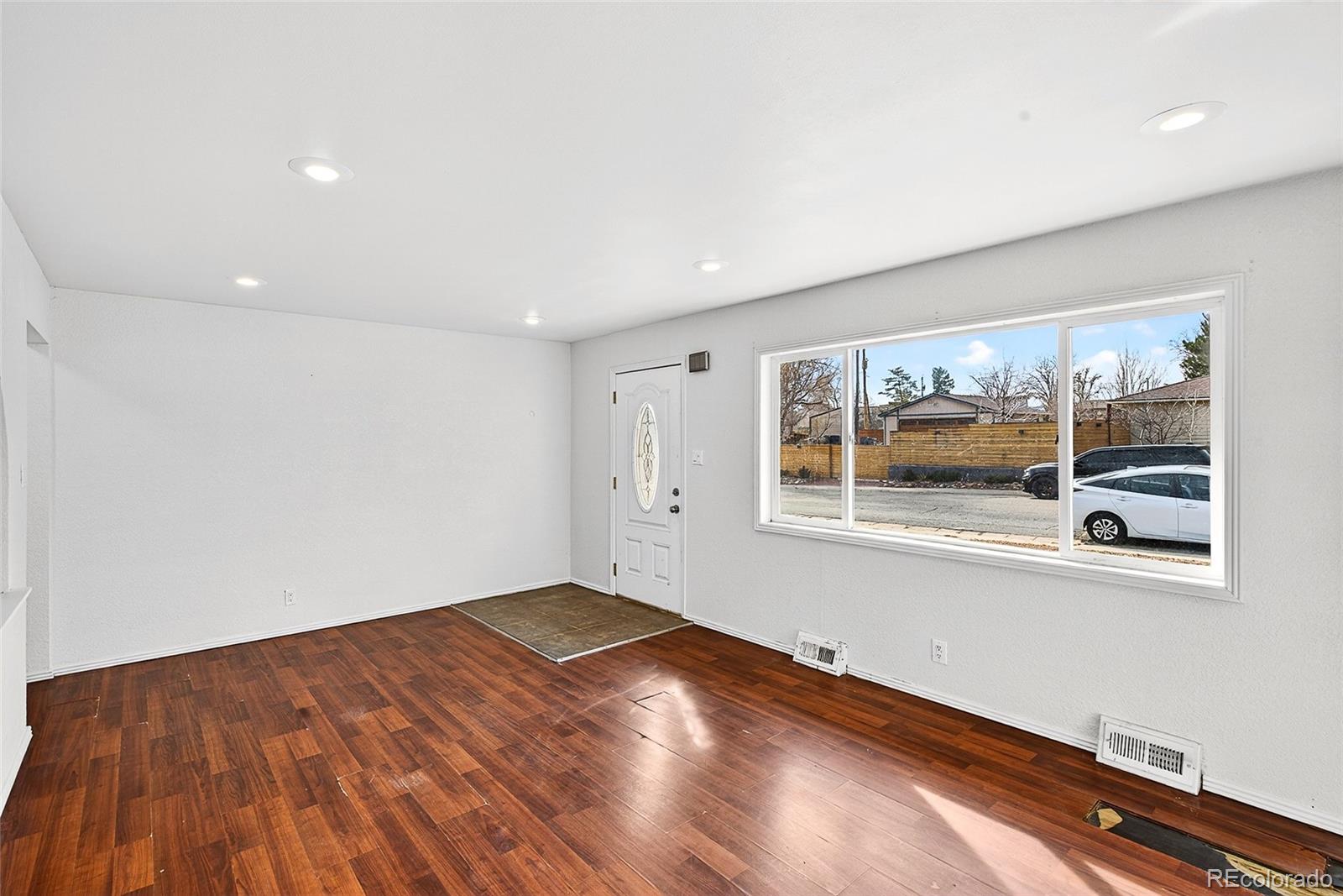 5360 Johnson Street Arvada, CO 80002 - Photo 7 of 38