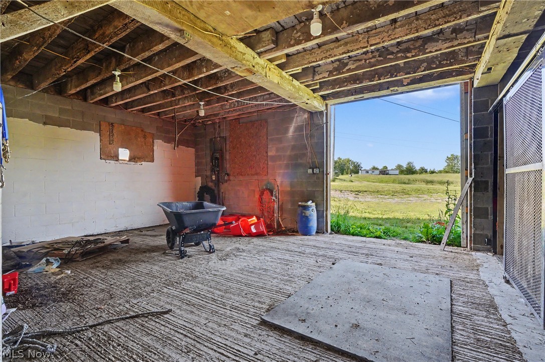 46766 Clarkson Road Rogers, OH 44455 - Photo 19 of 41