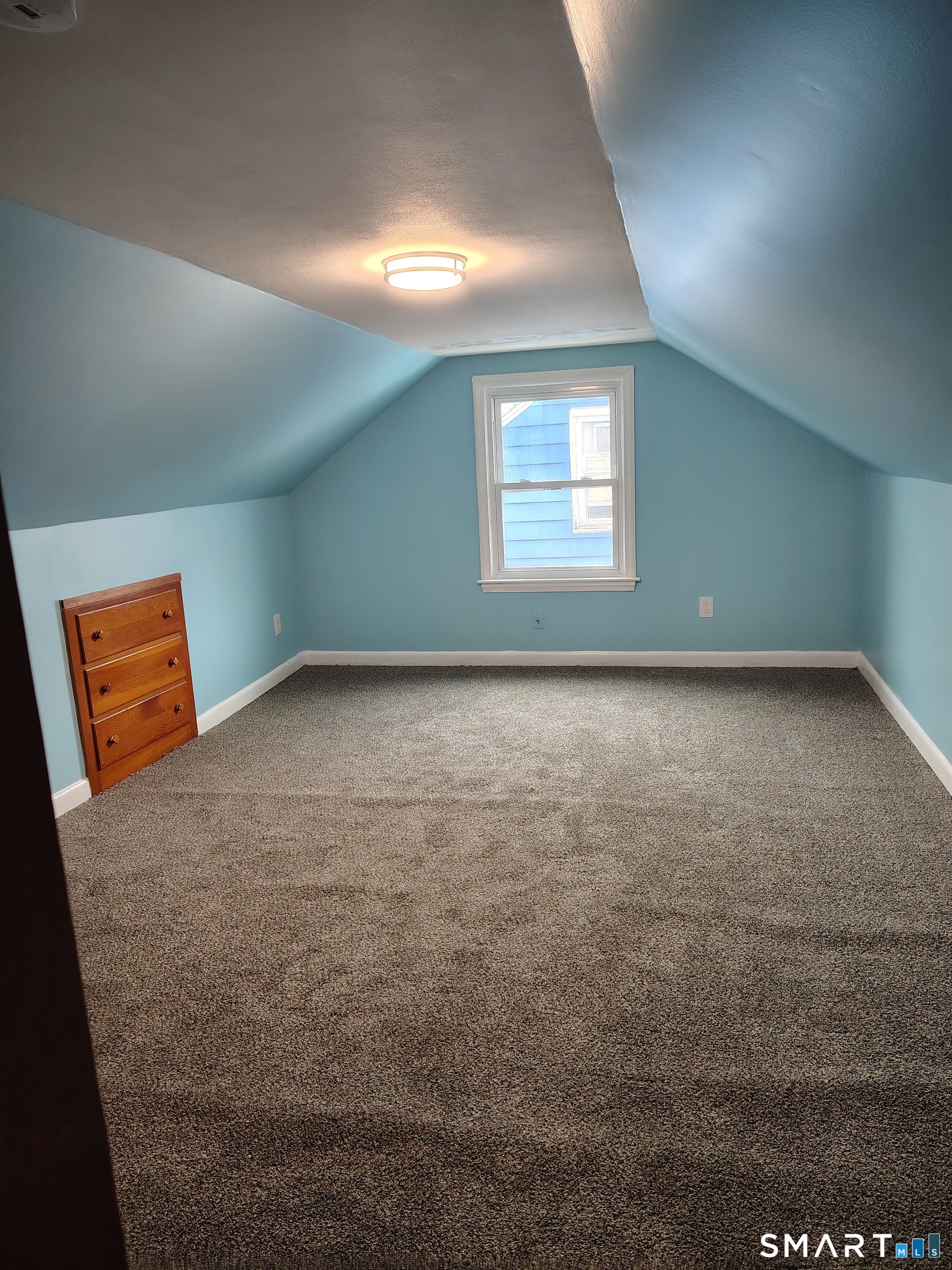 166 George Street Hartford, CT 06114 - Photo 8 of 29 an empty room with windows