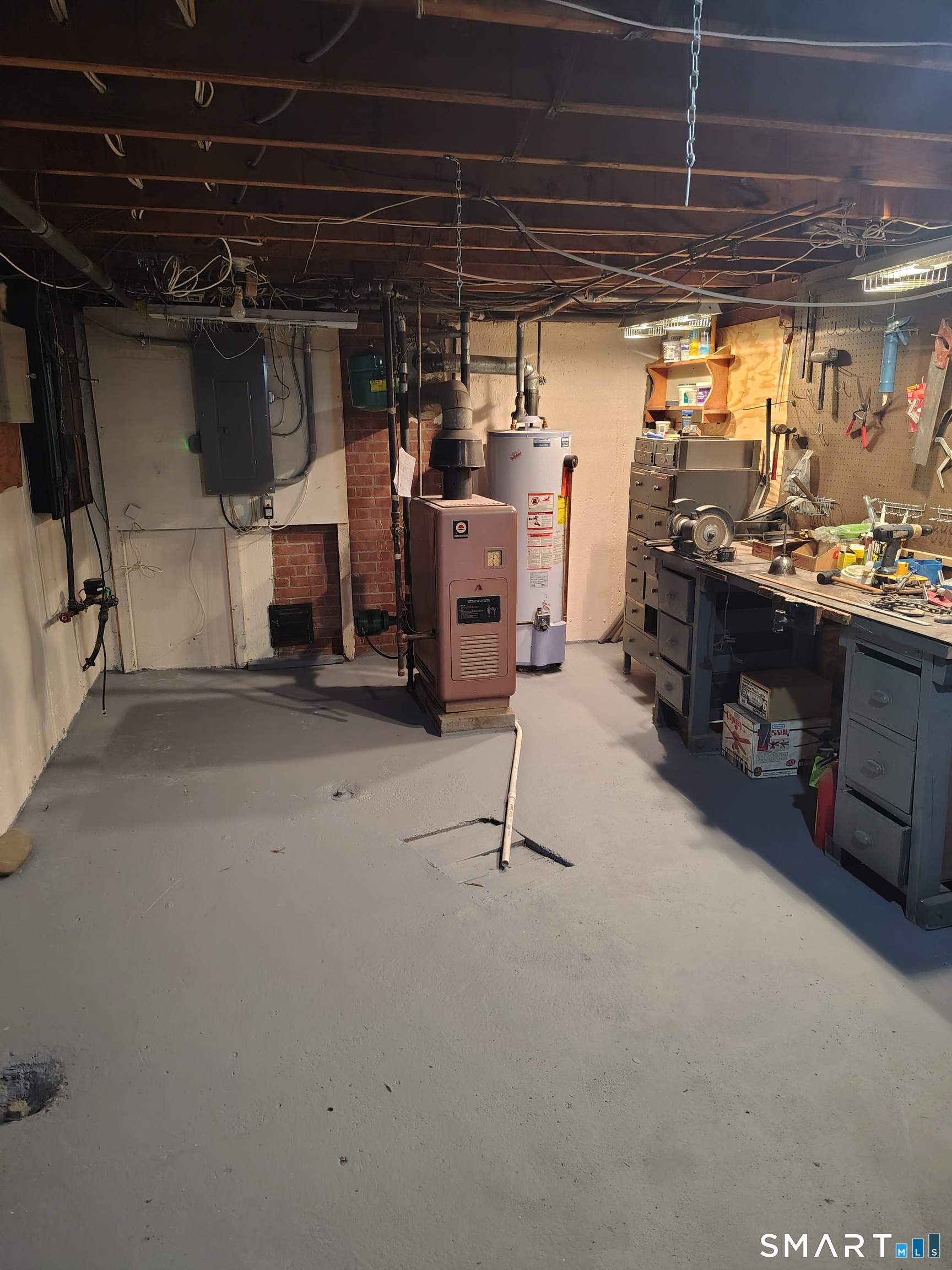 166 George Street Hartford, CT 06114 - Photo 9 of 29 a view of storage and utility room