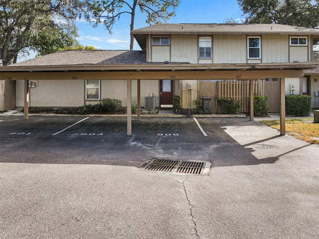 903 Buck Court Brandon, FL 33511 - Photo 5 of 24 a view of a house with outdoor space