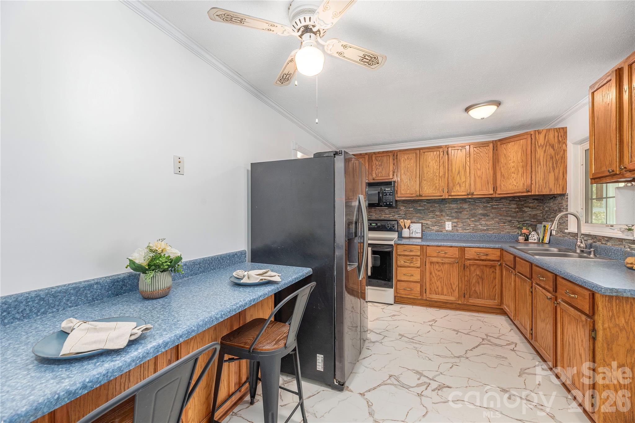 881 Mulberry Street Clyde, NC 28721 - Photo 7 of 29