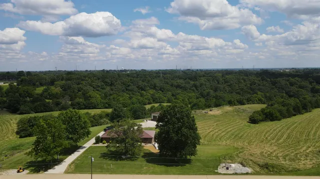 $899,900 | 17404 Church Road, Lawrenceburg, IN 47025