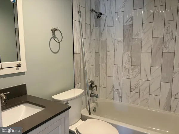 $2,050 | 19426 Brassie Place, Gaithersburg, MD 20886