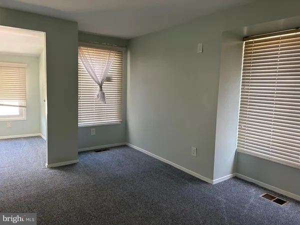 $2,050 | 19426 Brassie Place, Gaithersburg, MD 20886