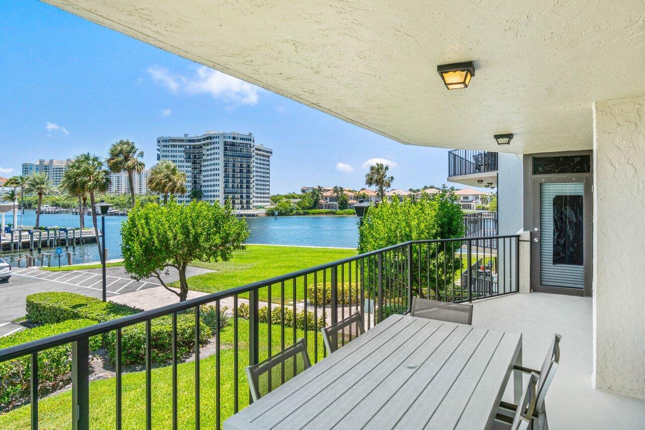 899 Jeffery Street, Unit 2120 Boca Raton, FL 33487 - Photo 26 of 38 a view of a balcony with lake view