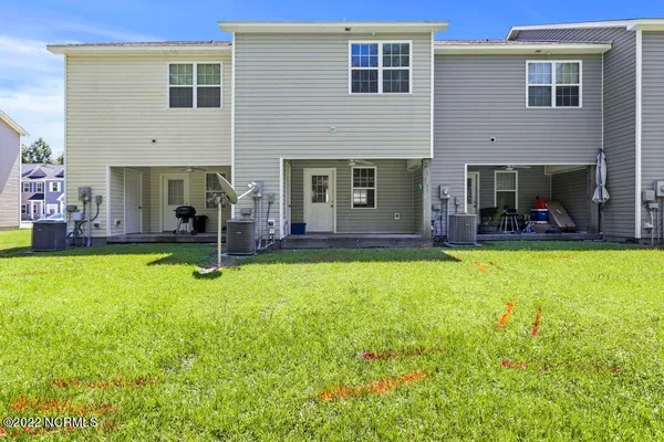 $1,300 | 111 Virginias Landing Court, Richlands, NC 28574