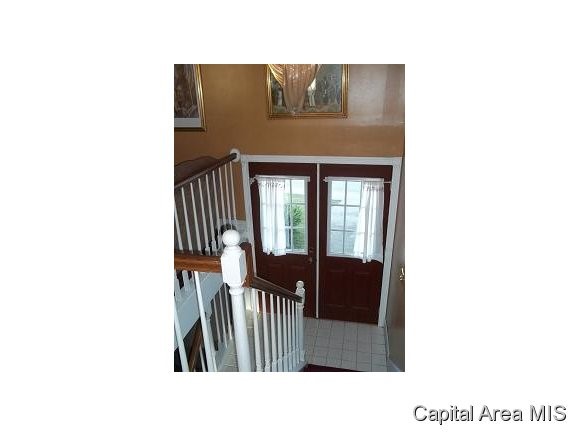 17 Amherst Drive Springfield, IL 62702 - Photo 3 of 22