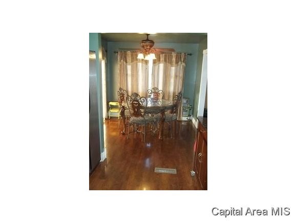17 Amherst Drive Springfield, IL 62702 - Photo 8 of 22