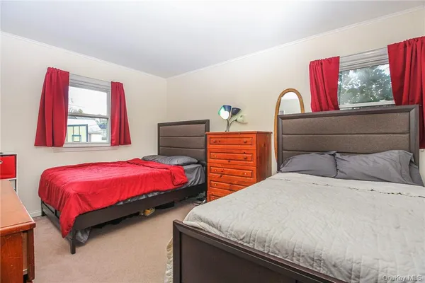 $900,000 | 238 Rosehill Avenue, New Rochelle, NY 10804