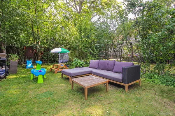$900,000 | 238 Rosehill Avenue, New Rochelle, NY 10804