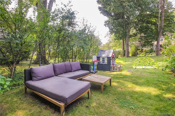 $900,000 | 238 Rosehill Avenue, New Rochelle, NY 10804