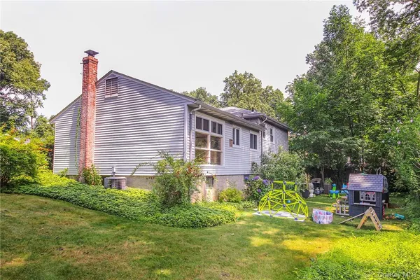 $900,000 | 238 Rosehill Avenue, New Rochelle, NY 10804