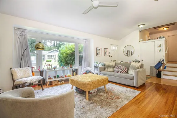 $900,000 | 238 Rosehill Avenue, New Rochelle, NY 10804
