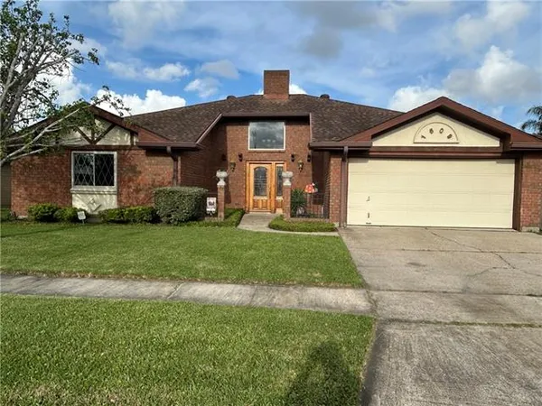 $269,000 | 1609 Celtic Drive, Marrero, LA 70072