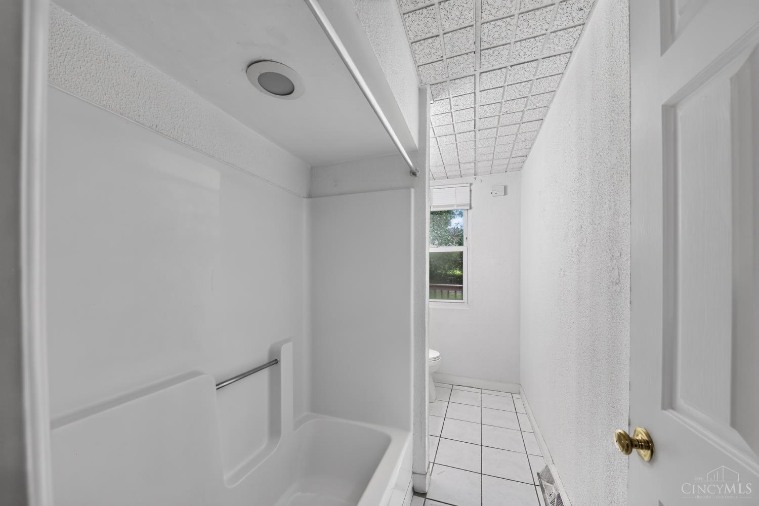 2832 Shaffer Avenue Cincinnati, OH 45211 - Photo 24 of 29 Gallery Image 24