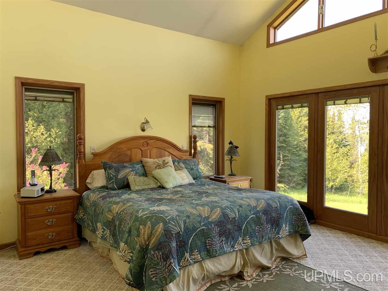 16421 Bayshore Road Lanse, MI 49946 - Photo 8 of 49 Gallery Image 8
