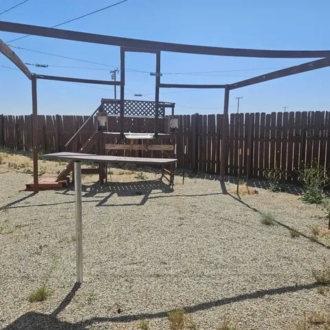 a view of sitting area with furniture