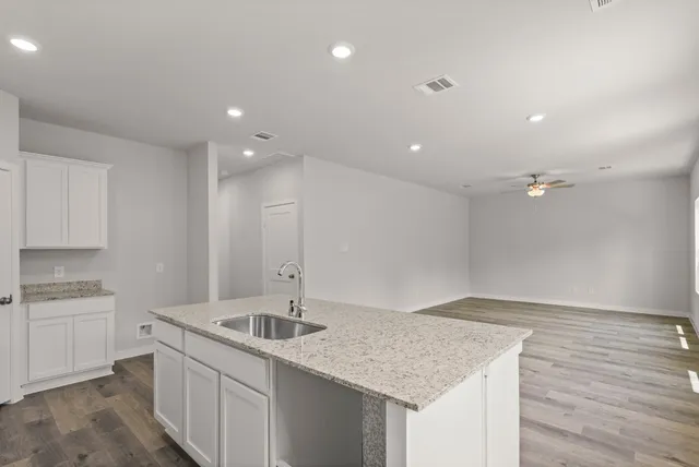 $239,900 | 10719 Red Flagstone Drive, Conroe, TX 77306