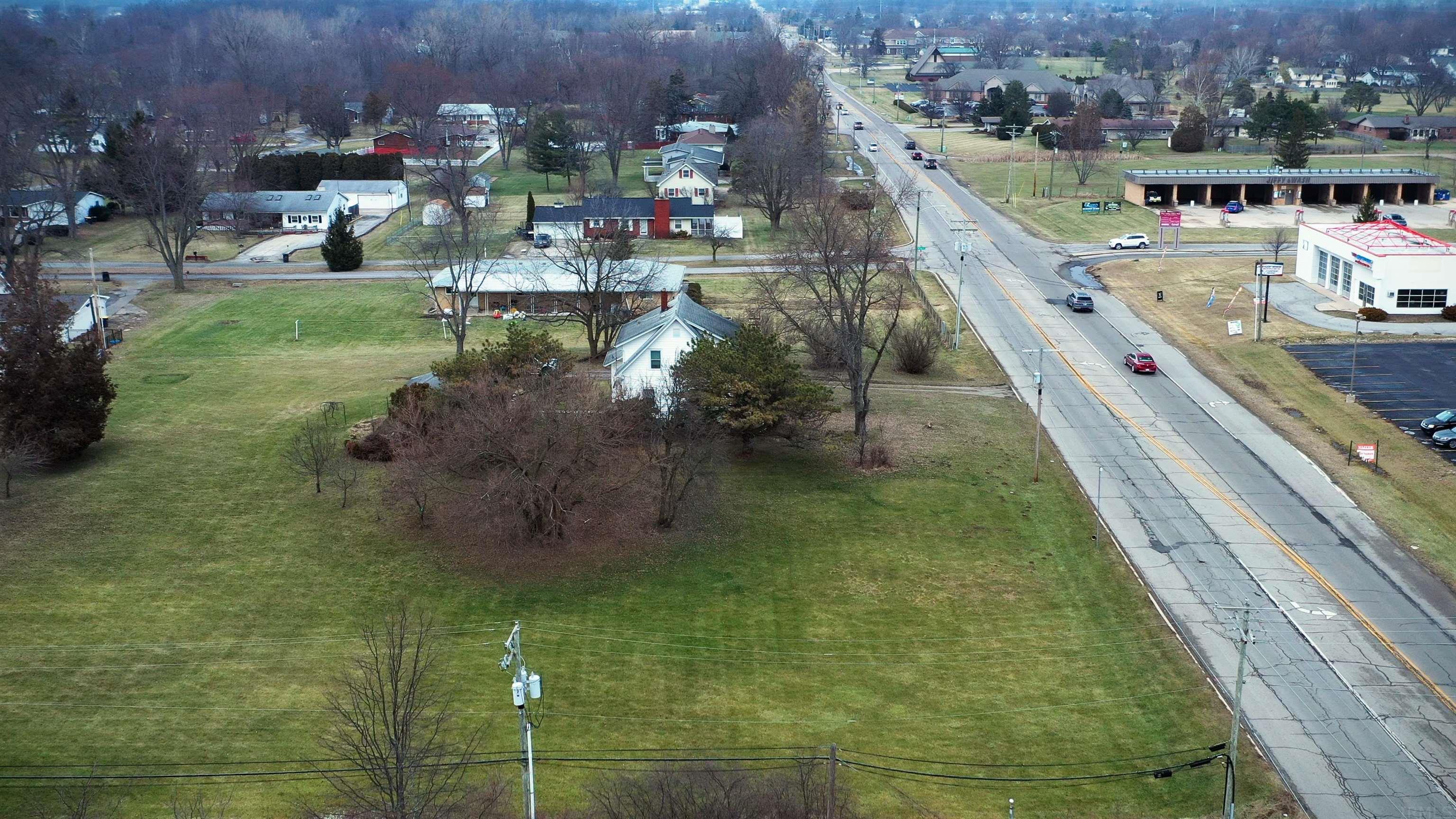 10811 Coldwater Road Fort Wayne, IN 46845 - Photo 34 of 36 Gallery Image 34