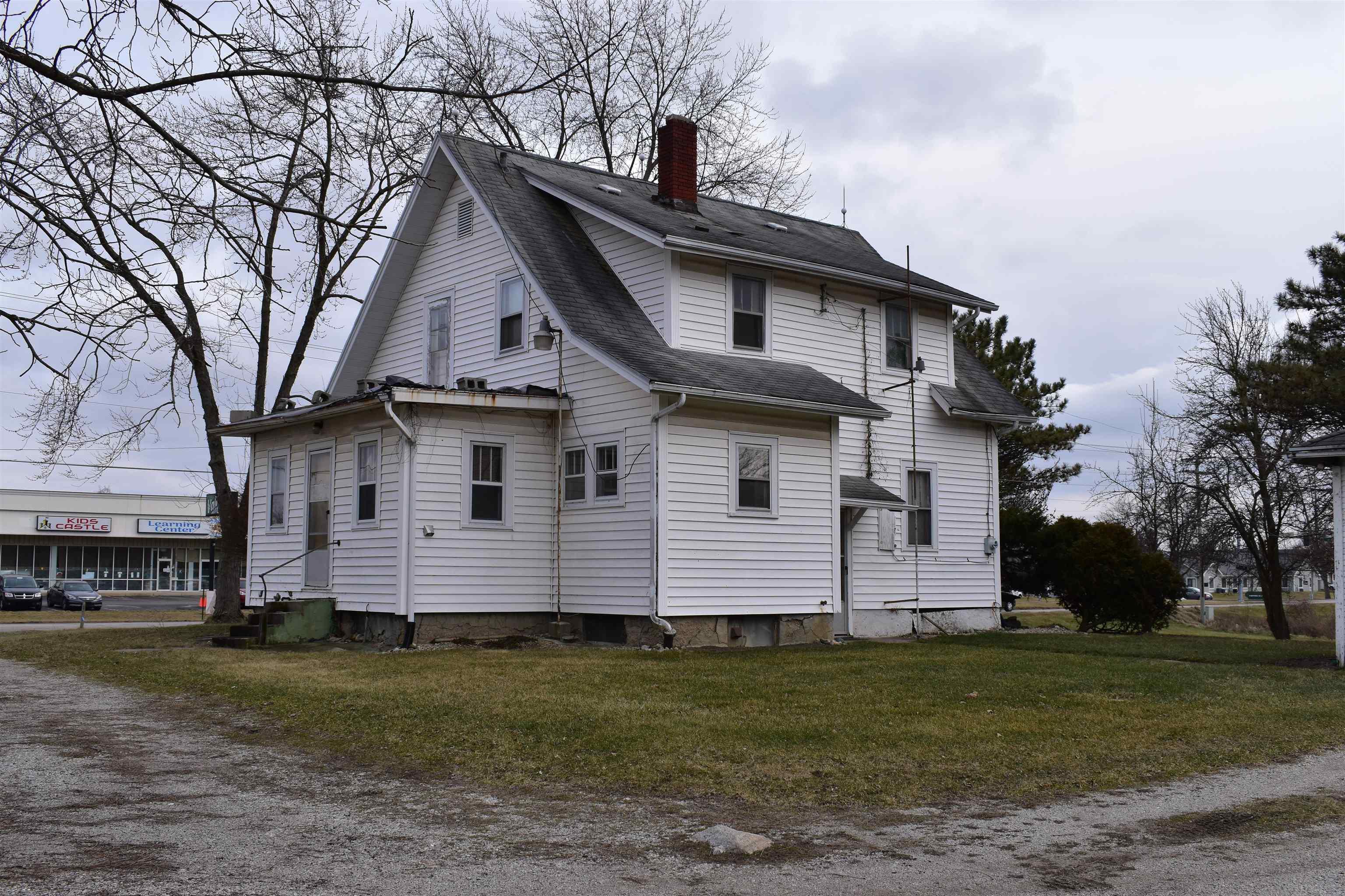 10811 Coldwater Road Fort Wayne, IN 46845 - Photo 8 of 36 Gallery Image 8