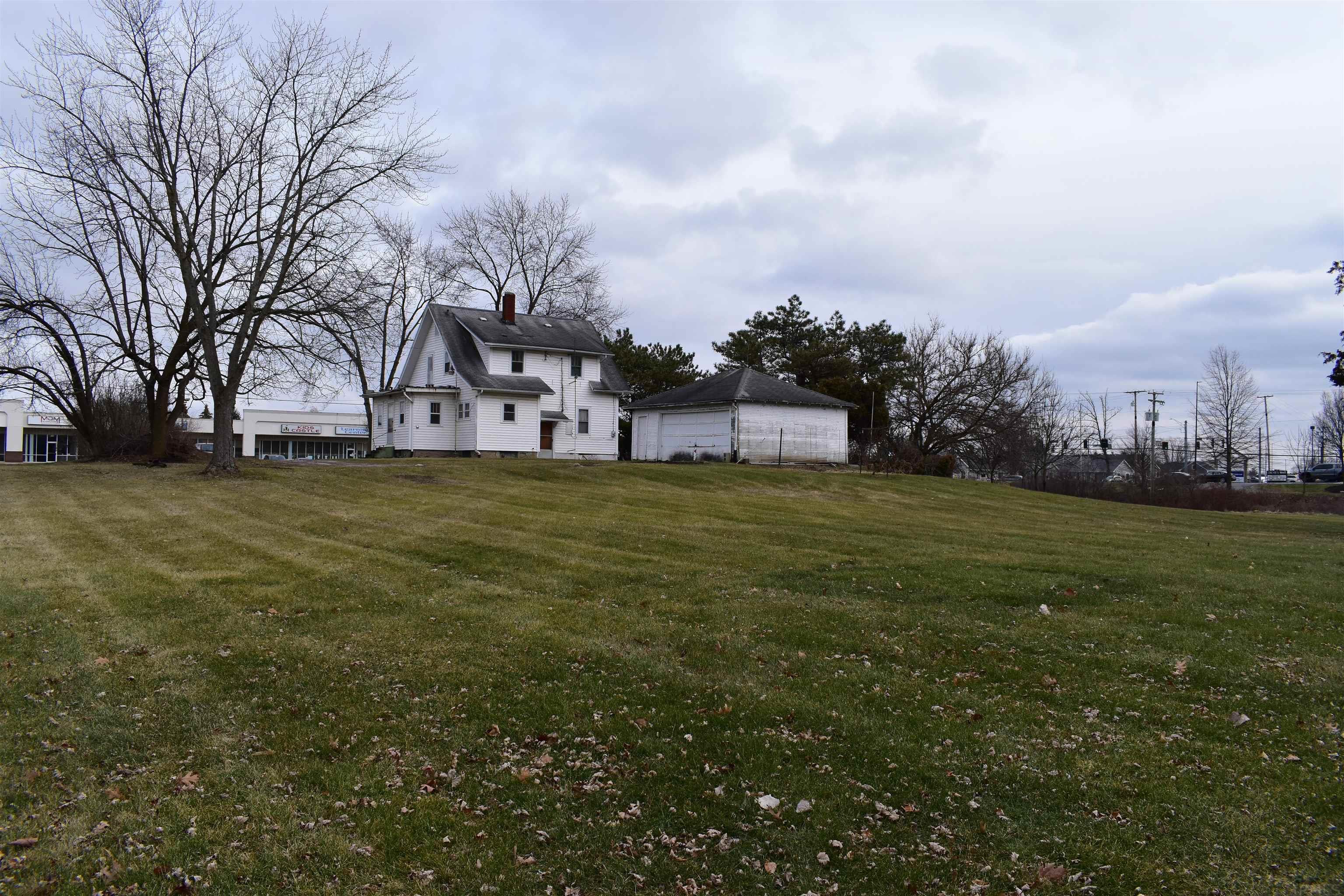 10811 Coldwater Road Fort Wayne, IN 46845 - Photo 9 of 36 Gallery Image 9