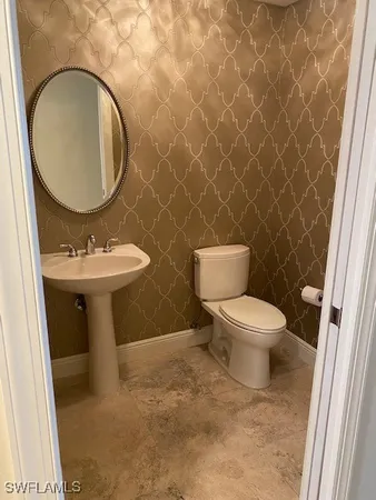 $6,700 | 2104 West First Street, Unit 1002, Fort Myers, FL 33901