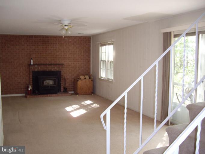 2512 Goldcup Lane Reston, VA 20191 - Photo 8 of 12 Family Room