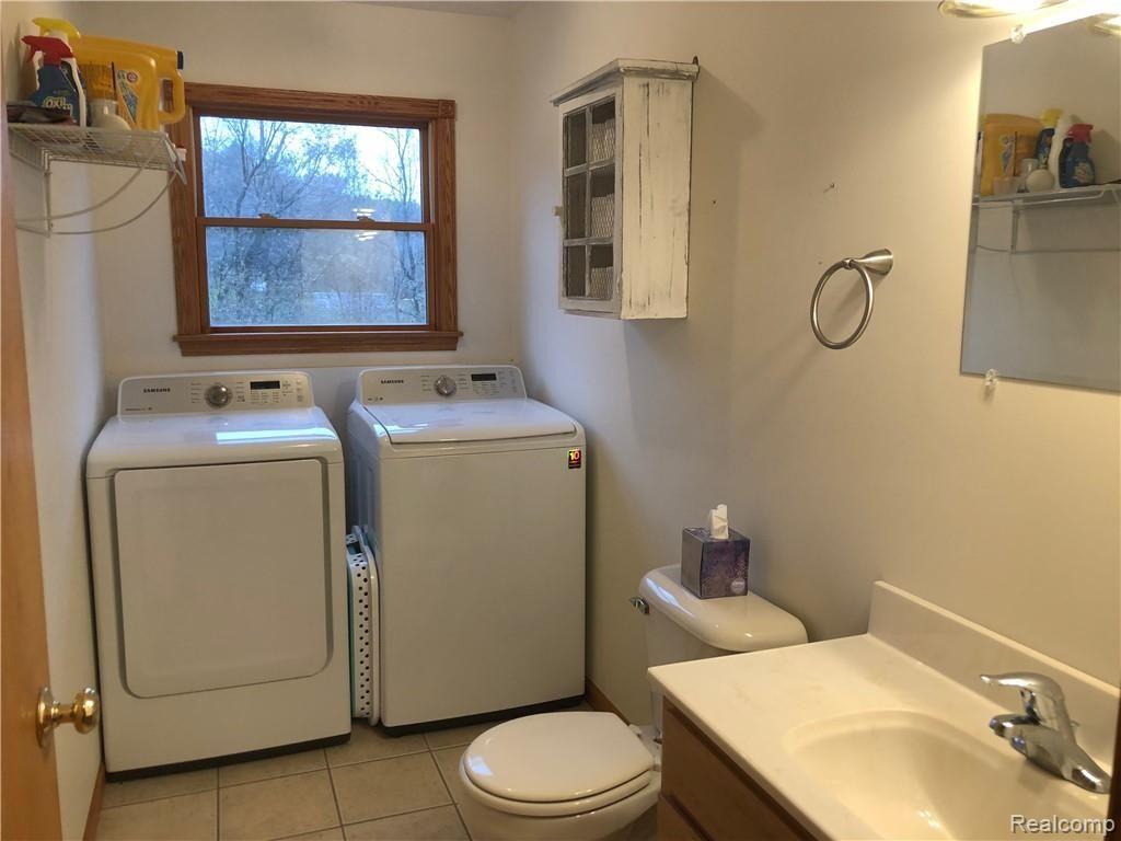 10057 Beardslee Road Perry, MI 48872 - Photo 10 of 30 7.JPG