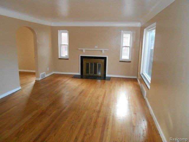 14566 Greenview Road Detroit, MI 48223 - Photo 2 of 10 LIVING ROOM