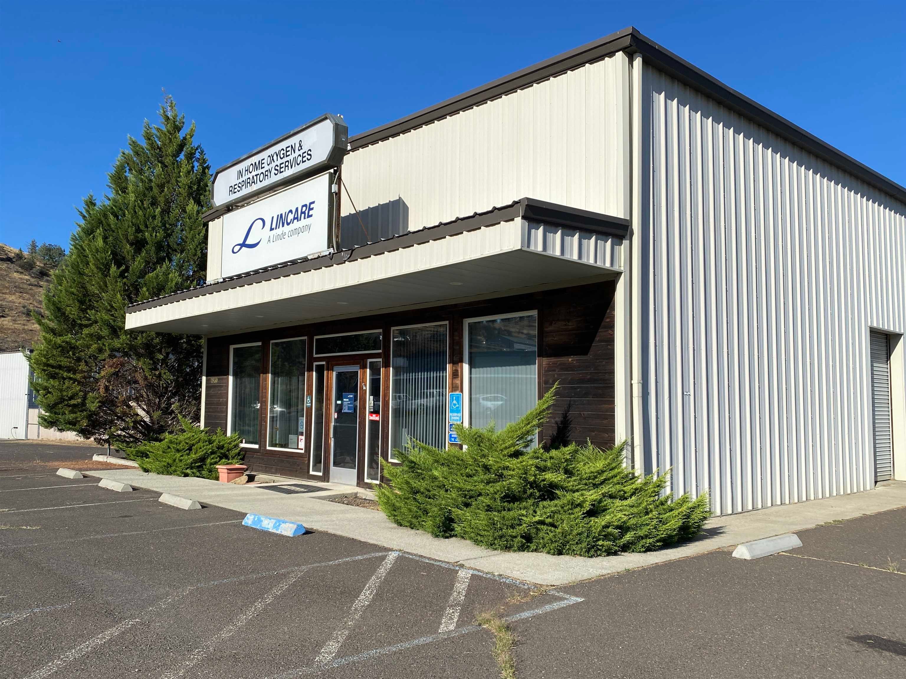 1530 Lucas Road Yreka, CA 96097 - Photo 2 of 16 Gallery Image 2