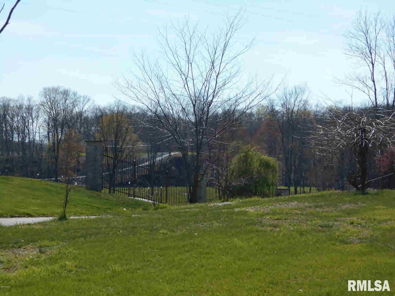 305 Hemlock Lane Flora, IL 62839 - Photo 13 of 50 Gallery Image 13