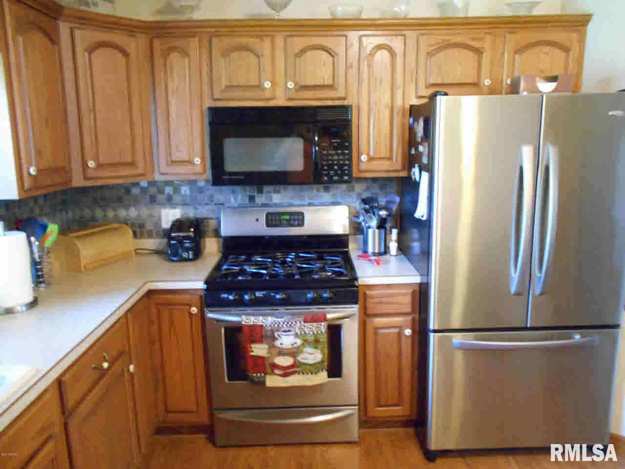 305 Hemlock Lane Flora, IL 62839 - Photo 31 of 50 Gallery Image 31
