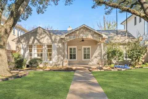 $899,000 | 4710 Laurel Street, Bellaire, TX 77401