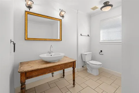 $899,000 | 4710 Laurel Street, Bellaire, TX 77401