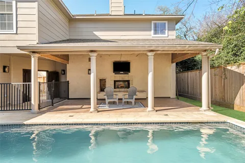 $899,000 | 4710 Laurel Street, Bellaire, TX 77401