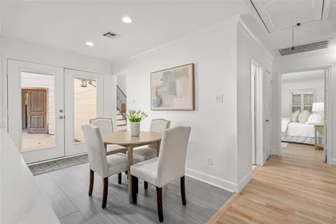 $899,000 | 4710 Laurel Street, Bellaire, TX 77401