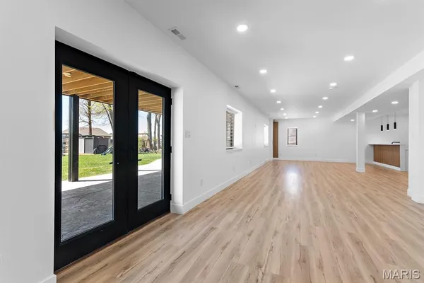 $1,650,000 | 10010 Schuessler Road, St. Louis, MO 63128