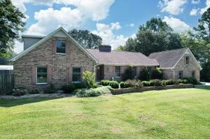 $699,900 | 201 County Road 577, Englewood, TN 37329