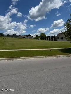 $84,900 | 405 Holliday Hills Drive, Hollidaysburg, PA 16648