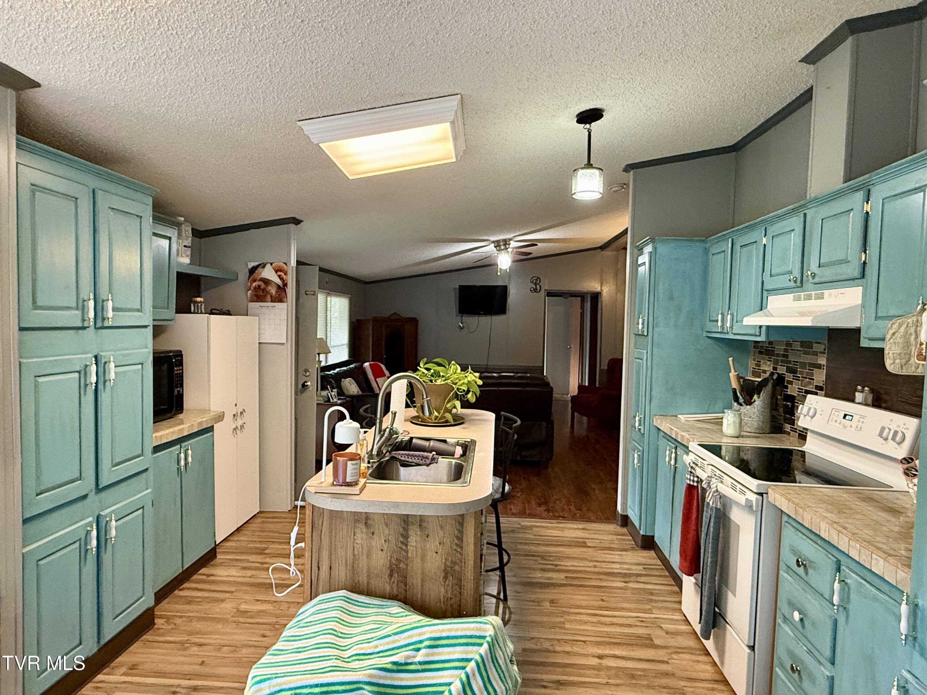 861 Hickory Tree Road Bristol, TN 37620 - Photo 18 of 40 IMG_3510