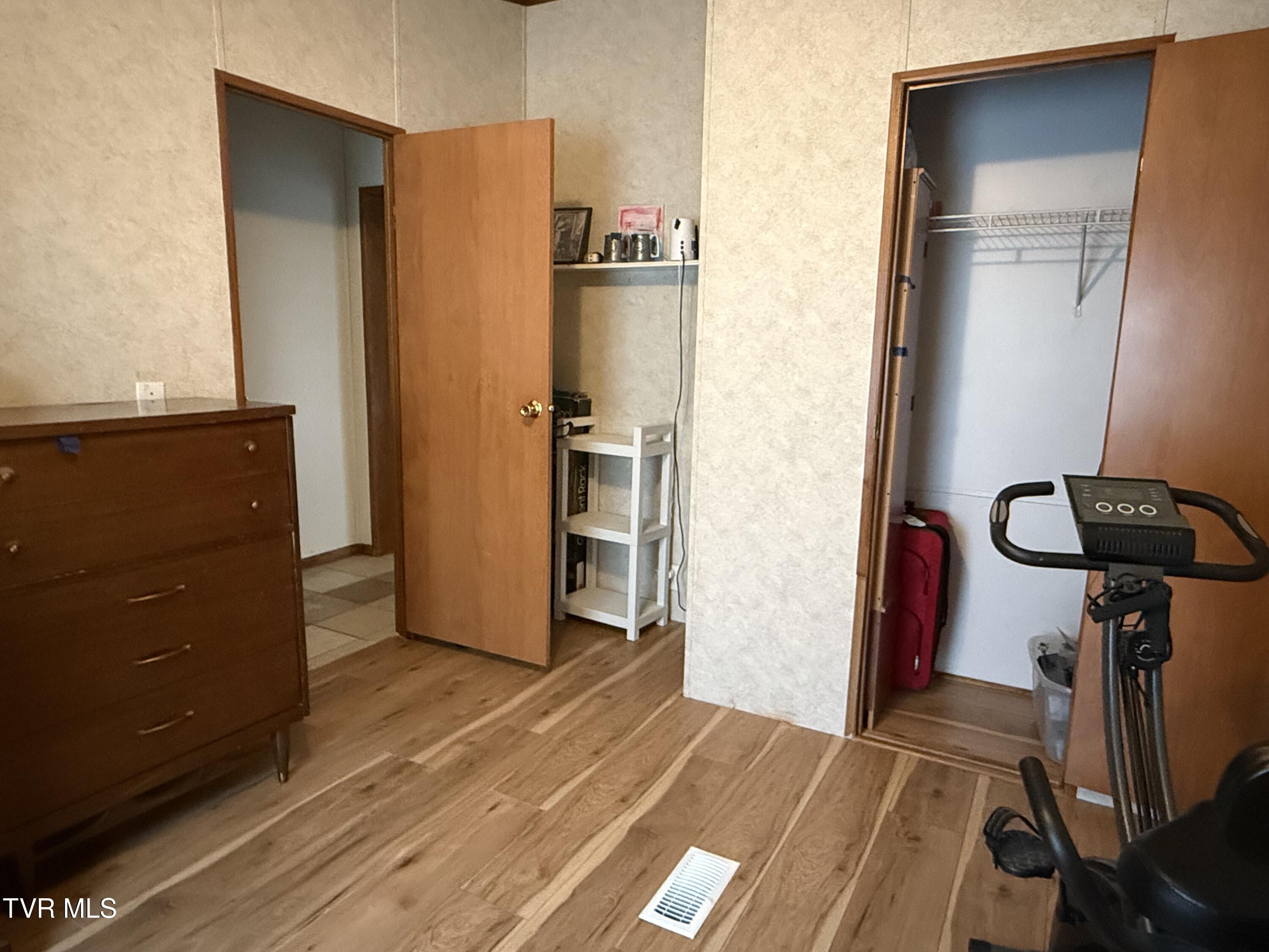 861 Hickory Tree Road Bristol, TN 37620 - Photo 29 of 40 IMG_3527