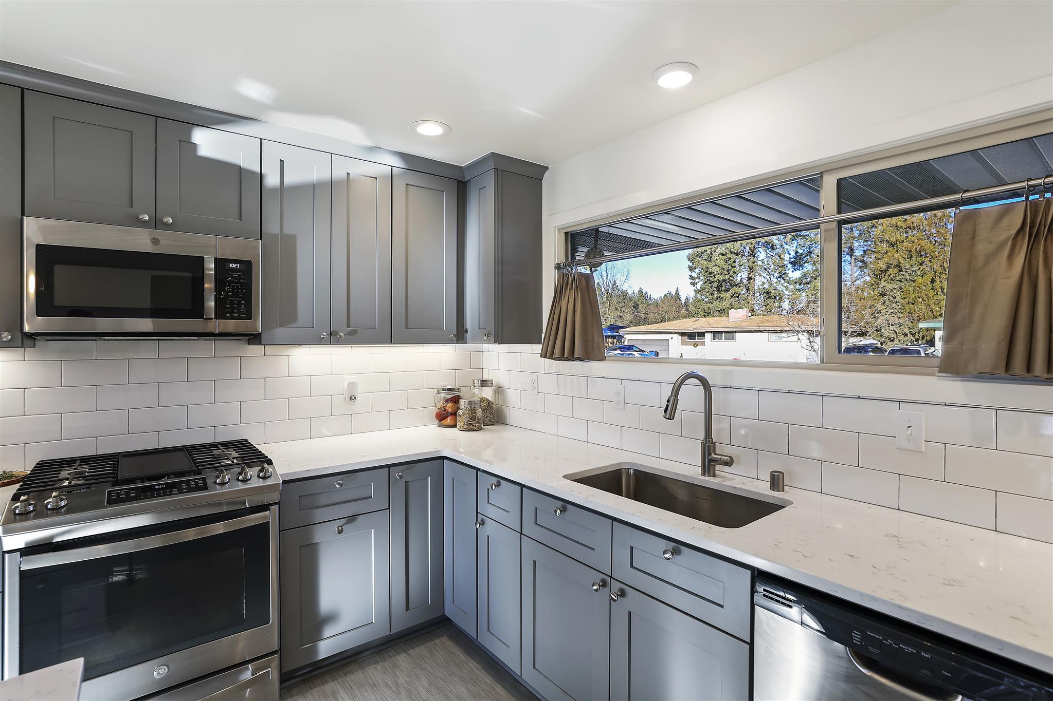 3723 West Beacon Avenue Spokane, WA 99208 - Photo 5 of 29