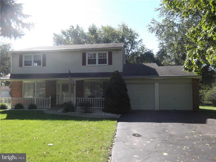 102 Rotterdam Road East Holland, PA 18966 - Photo 1 of 21 Exterior Front
